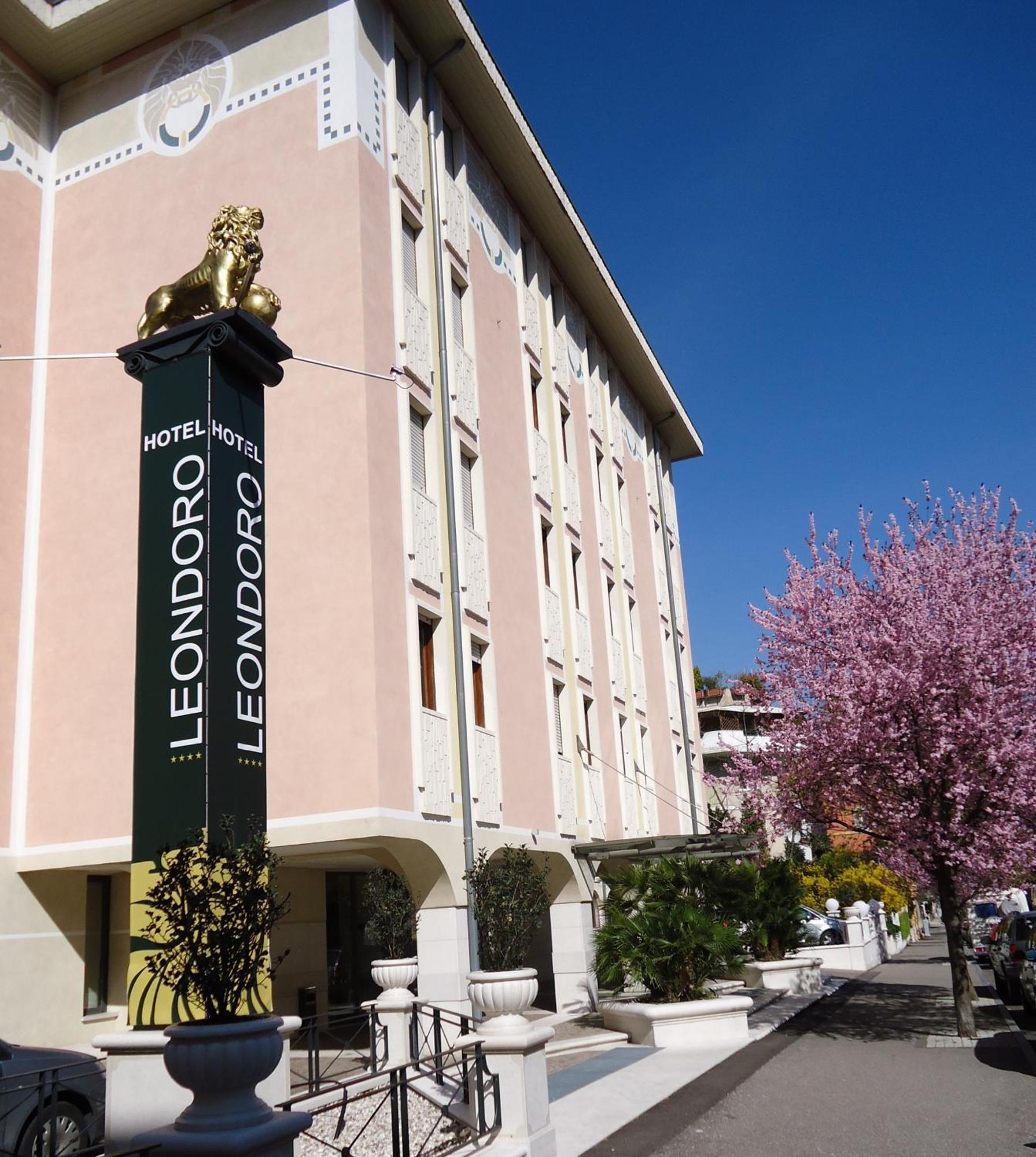 Hotel Leon D'Oro Rovereto  Kültér fotó